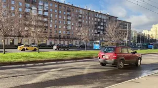 Ломоносовский проспект 18 у входа