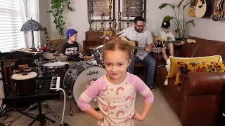 Colt Clark and the Quarantine Kids play "I'm Looking Through You"