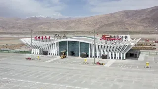 First high-plateau airport in Xinjiang starts field test flights