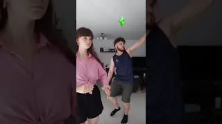 Dancing in The Sims level 2