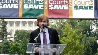 Trey Anastasio Speaking at Drug Court Rally