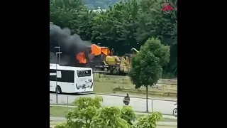 Этот поезд в огне.