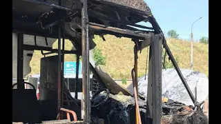 В Бердянске во время движения загорелась маршрутка с пассажирами.