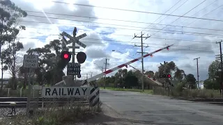 Racecourse Rd Level Crossing, Pakenham (Before & After Upgrade)