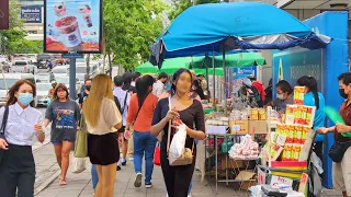 4K 🇹🇭 Walking Bangkok's Vibrant City Center | Asok Montri Road (Soi Sukhumvit 21)