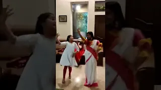 Dola re dance with my bondita❤️ || durgapuja || look the way she is following my steps 😍😍😍