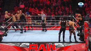 The O.C. Vs The Judgment Day - WWE Raw 28/11/2022 (En Español)
