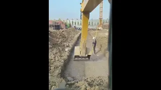 Dredging skill of excavator #shorts