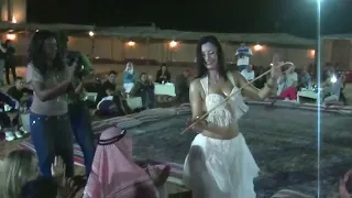 422. ОАЭ 2011-9 Танцы в пустыне.