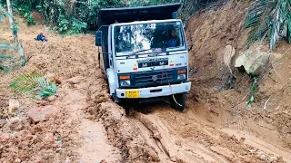 Ashok Leyland 1618 4x4 tipper escaping through bad road | Heavy duty truck | 4x4 ka power