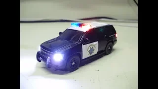 Custom 1:64 California Highway Patrol Chevy Tahoe diecast police model with working lights