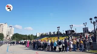 К деснице святителя Спиридона приложились 12000 христиан за сутки. Real video