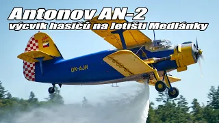 Výcvik hasičů na letišti Medlánky s letadlem Antonov AN-2