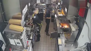 Explosion en cocina (nunca echar agua a una freidora ardiendo).