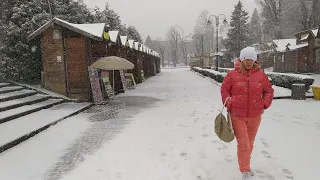 Трускавець 2023: хуртовина, сильний снігопад у Трускавці, від Міротеля на бювет 4 лютого 2023 р.