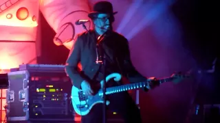 Primus - Wynona's Big Brown Beaver (Live In Montreal)