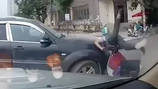 Grab Bike Driver Collides With Car