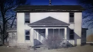ABANDONED HOUSE!!!! Live AMMO in it!!!
