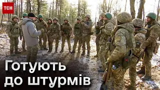 💪🏻 “Стріляй! Як можеш, але стріляй!” Яку науку передають військові майбутнім штурмовикам