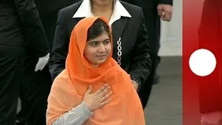 Video: Malala Yousafzai receives 2013 Sakharov Prize for Freedom of Thought in European Parliament