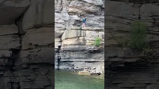 Girl Falls During Rope Swing in Smith Lake, Alabama - 1425491