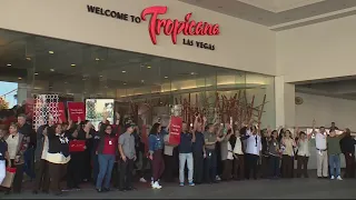 Final hours: Tropicana Las Vegas casino closes after nearly 7 decades