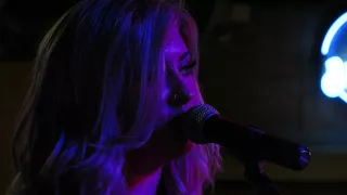 Jessica Meuse ~Doesn't Remind Me [cover]