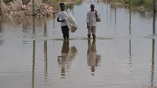 Hundreds of people remain trapped by raging floods in Kenya