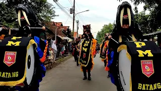 PENAMPILAN DRUMBAND SMK NUSANTARA BATANG DI BANYON