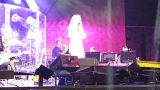 Дина Гарипова на сольном концерте в Москве 23 декабря 2019 г.(1)