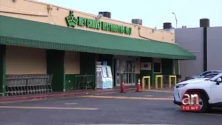 Robo en el supermercado Rey Chávez de Hialeah termina con dos niños baleados