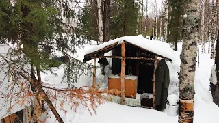 Зимний поход в метель. Лесная изба - балаган. Рыбалка. Таёжный быт. Ночёвка в лесу. Лесная кухня.