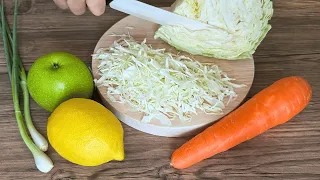 I can't stop eating this cabbage, carrot and apple salad. So fresh and crunchy!