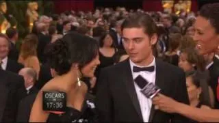 Zac Efron + Vanessa Hudgens - Oscar Red Carpet Intro + Interview