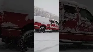 Dozens of Vehicles Involved in Pileup on Kentucky Interstate