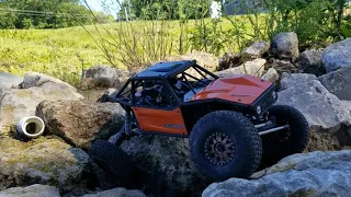 Axial Capra "New UNSEEN" Shock Modification and Running Video