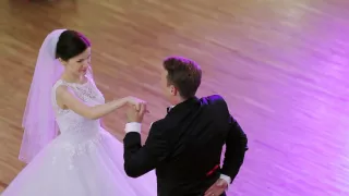 Wyjątkowy pierwszy taniec- walc Pauliny i Michała .The best first dance ever :)