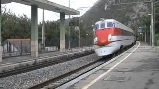 Pendolino ETR 450 ( Stazione di Centola )