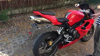 Triumph Daytona 675 startup & sound