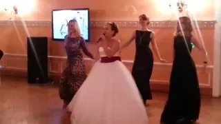 Песня невесты на свадьбе (ucanstudio.ru)
