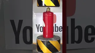 Extremely powerful 200 tons of hydraulic pressure fire extinguisher