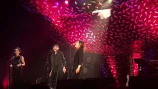 Clarika (feat. Jil Caplan) - Les garçons dans les vestiaires @ Trianon (Paris, 23/02/17)