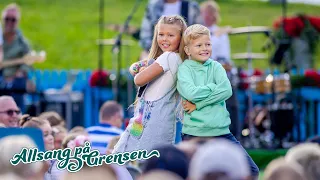 Josefine & Oskar - Smitte deg med glede (Allsang på Grensen 2021)