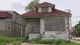 Chicago woman found sexually assaulted, chained in vacant home