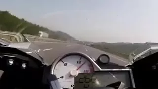 BMW S1000RR a 320km/h