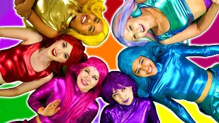 THE SUPER POPS SONGS MEDLEY (MUSIC VIDEO). Pop Songs and Dance. Totally TV Originals
