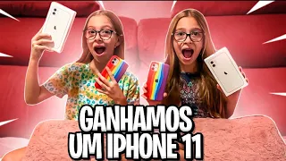 GANHAMOS UM IPHONE 11 DOS NOSSOS PAIS! •irmãs caliano•