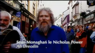 Seán Monaghan le Nicholas Power | An Dreoilín