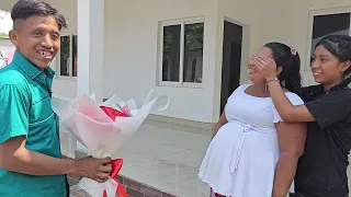 El Mejor Regalo que le Da a su Esposa❤️Mira la Reacción de mi Prima