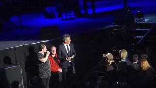 Audience Members Sing - David Foster And Friends